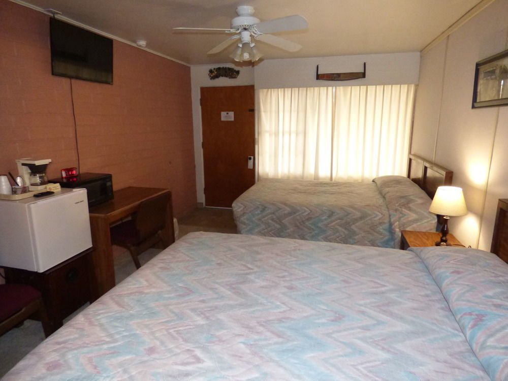 Canyon Lodge Motelパンギッ​​チ エクステリア 写真