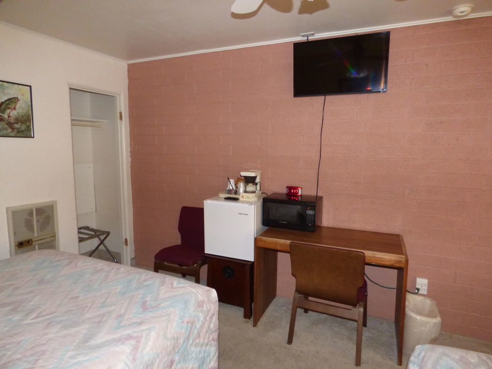 Canyon Lodge Motelパンギッ​​チ エクステリア 写真