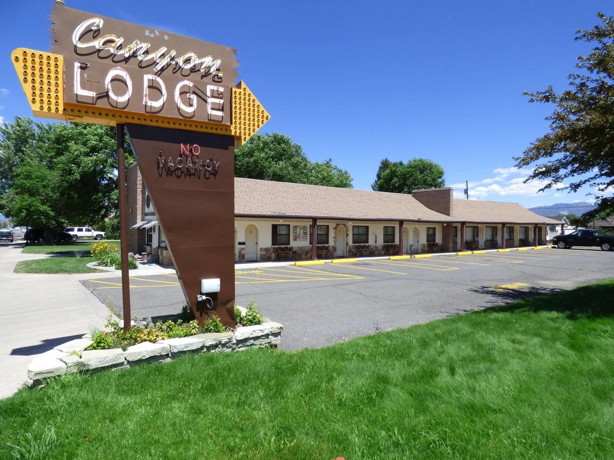 Canyon Lodge Motelパンギッ​​チ エクステリア 写真